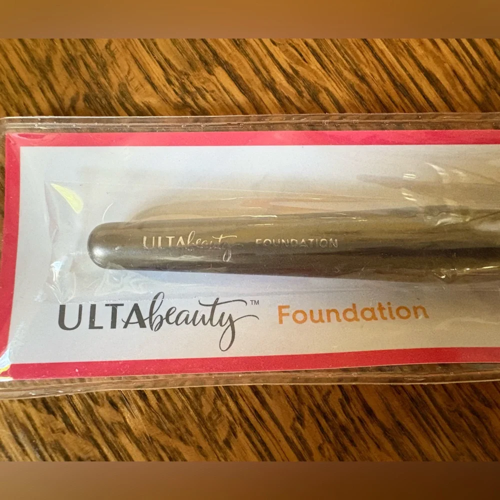 NWT, Ulta Beauty Tapered Foundation Brush with synthetic bristles.
